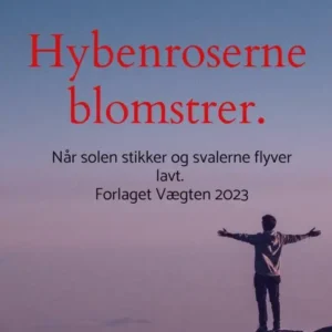 Hybenroserne blomstrer