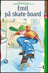 Emil på skateboard