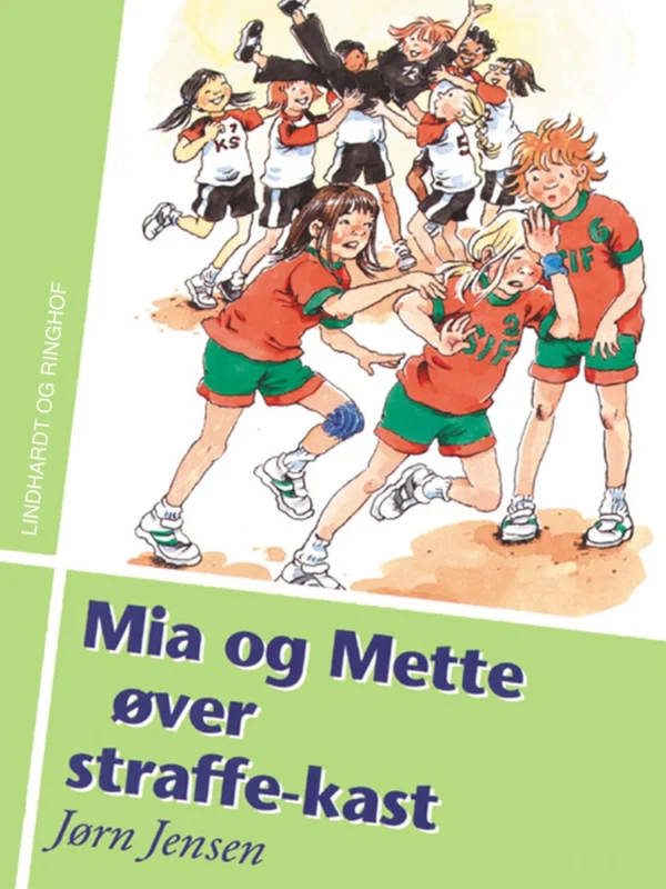 Mia og Mette øver straffe-kast
